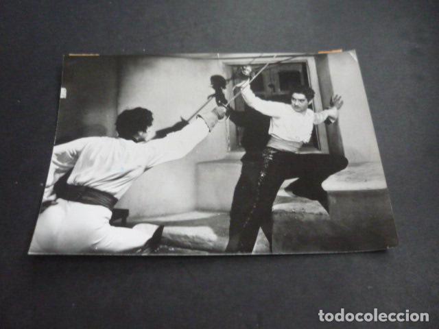 Cinema: EL SIGNO DEL ZORRO ESCENA DE PELICULA ANTIGUA FOTOGRAFIA 18 X 12 CM