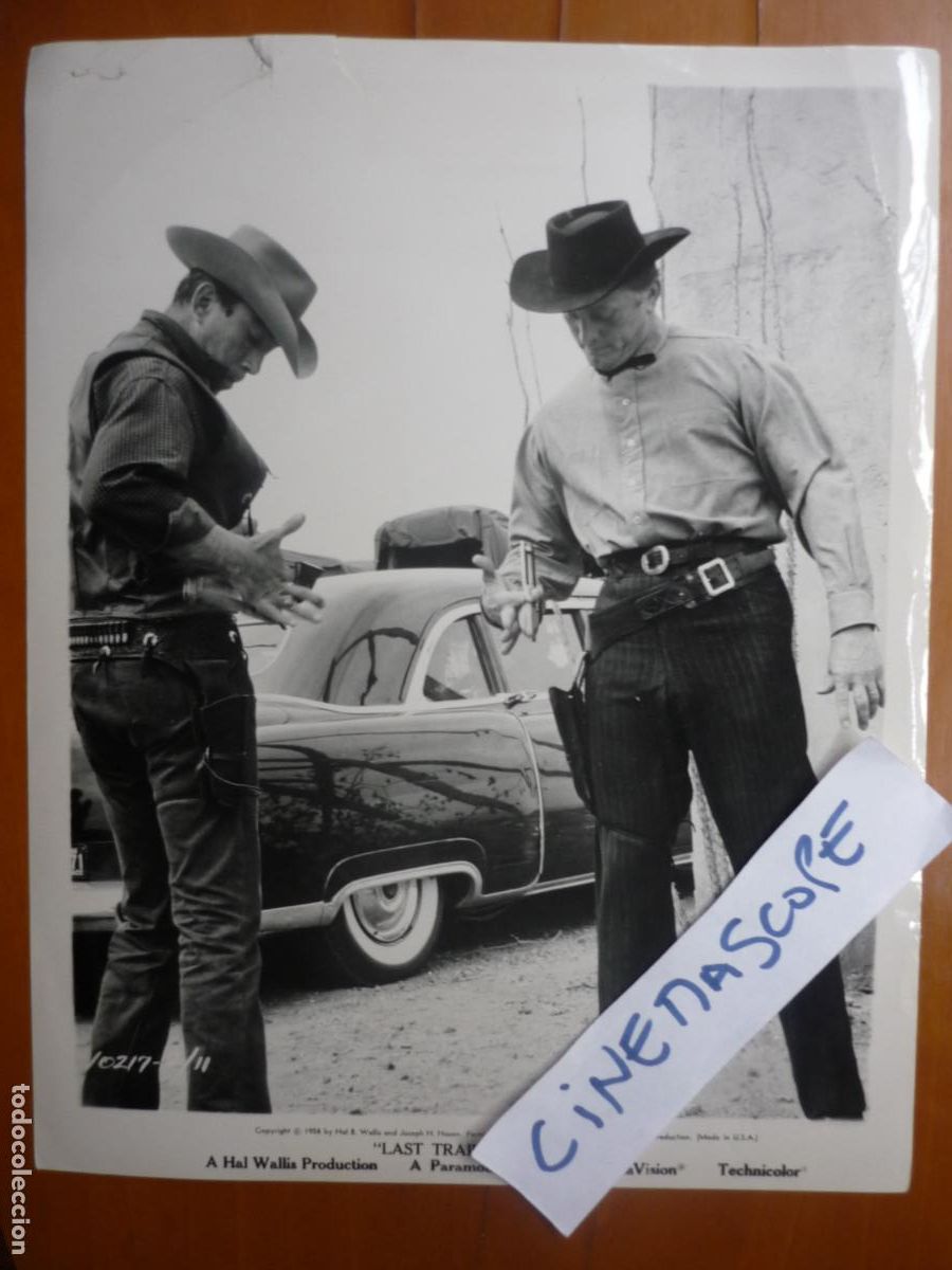 Kino: last rain from gun hill - foto original b/n - kirk douglas anthony quinn - descanso rodaje
