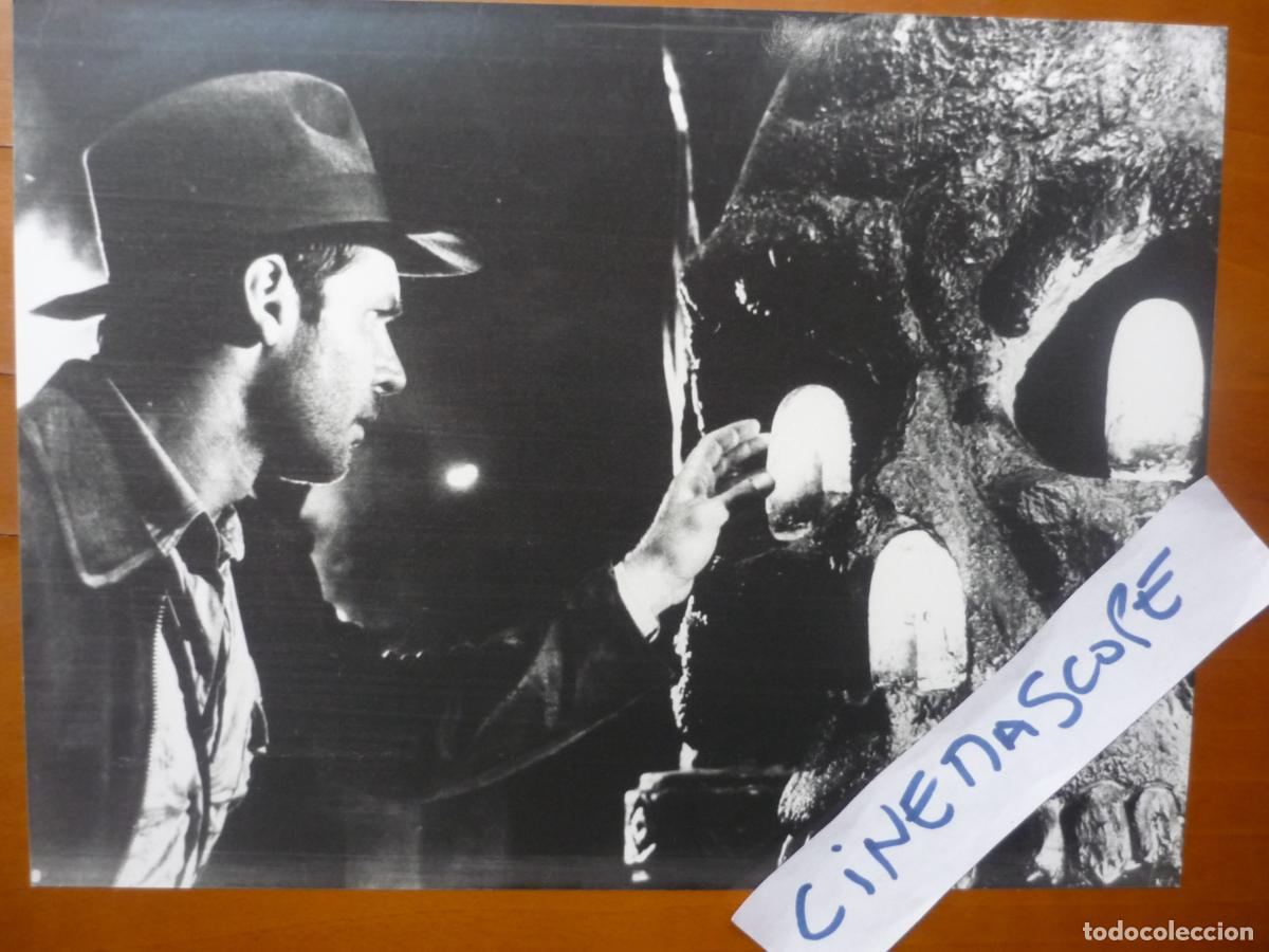 Cine: indiana jones y el templo maldito - foto original b/n - harrison ford steven spielberg