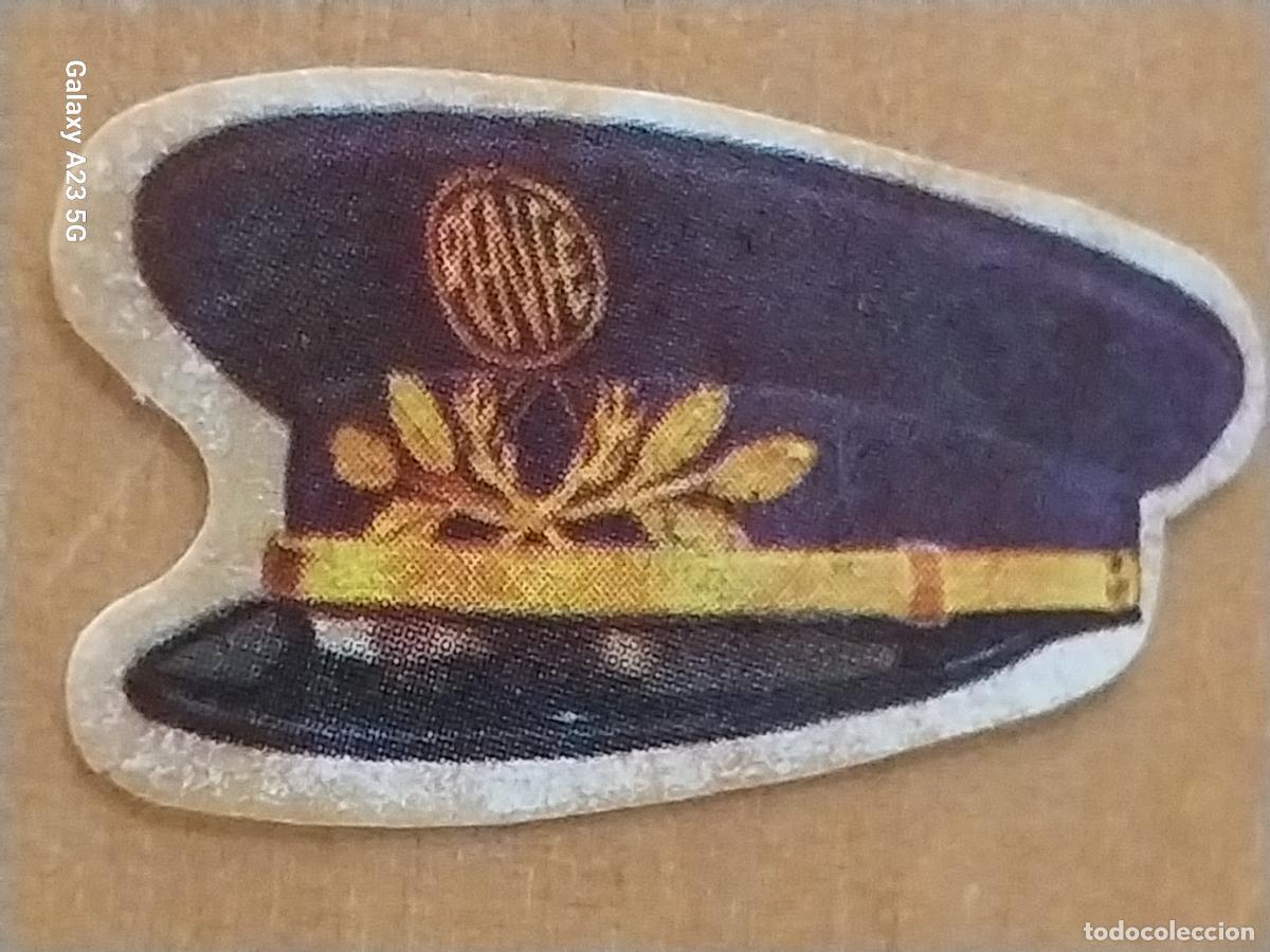 Cine: BIMBO AVENTURA DEL TREN A&Ntilde;O 1975 GORRA JEFE DE TREN CROMO 15 RECUPERADO 3.5CMS