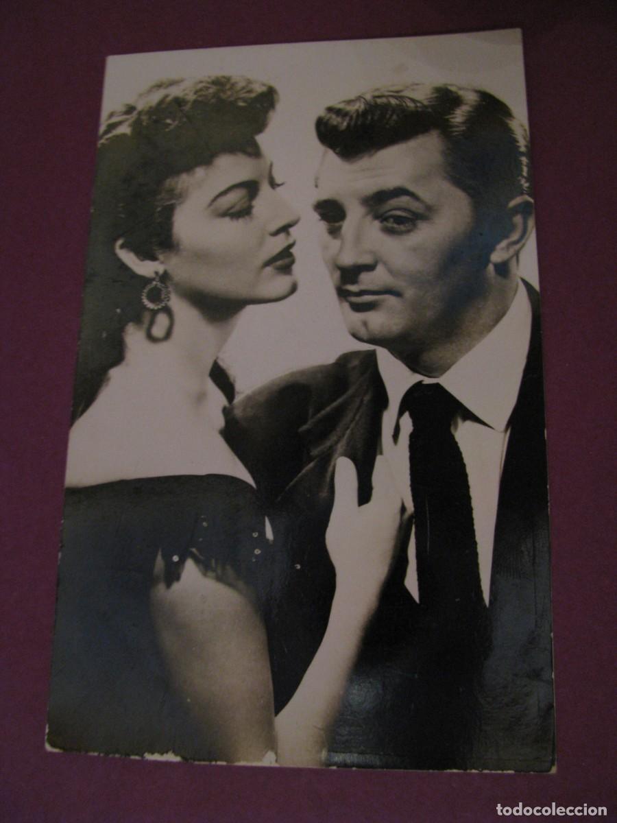 Cine: FOTO DE AVA GARDNER Y ROBERT MITCHUM. 2482