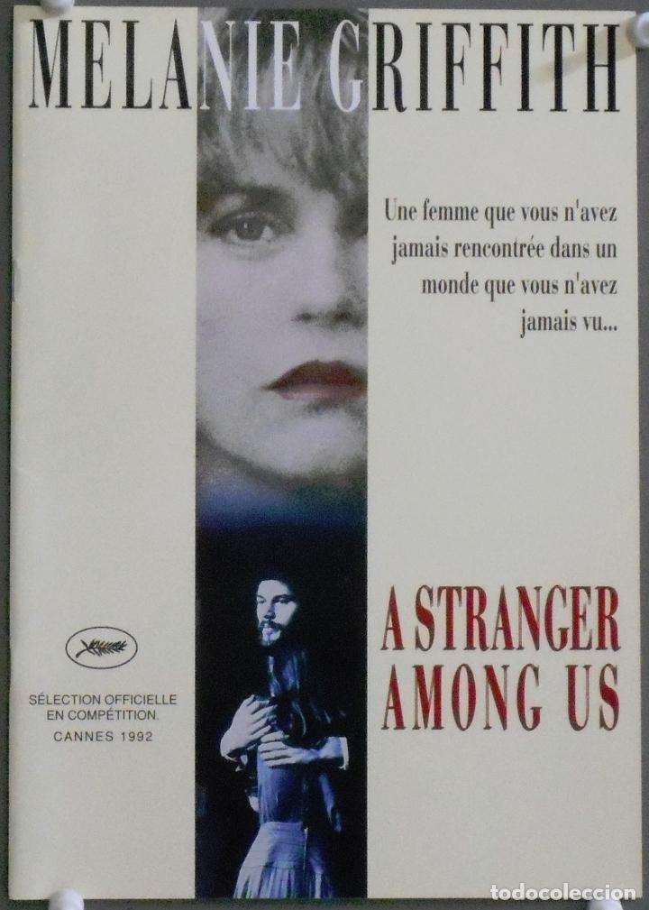 Kino: G7650 UNA EXTRA&Ntilde;A ENTRE NOSOTROS MELANIE GRIFFITH FESTIVAL CANNES GUIA ORIGINAL INGLESA