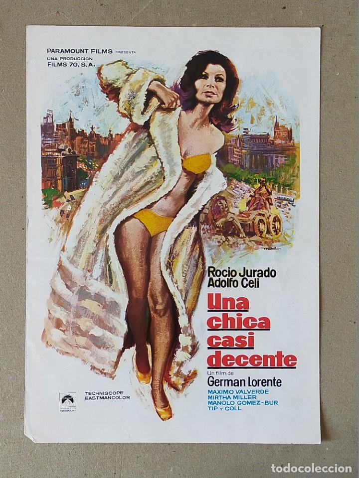 Cine: UNA CHICA CASI DECENTE. ROCIO JURADO, ADOLFO CELI - GUIA DOBLE ORIGINAL.