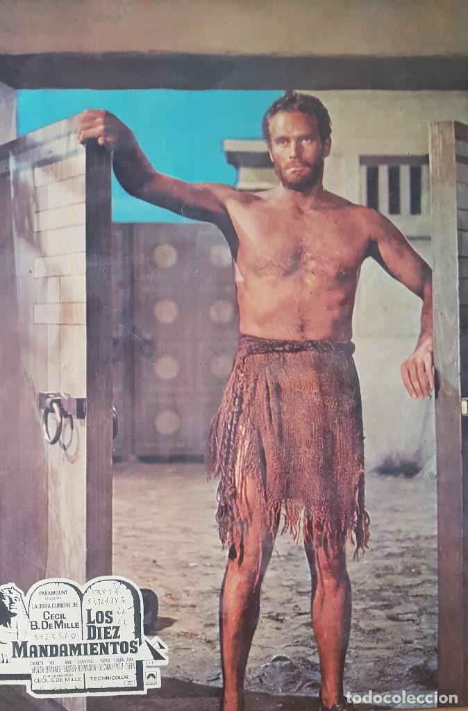 Cine: MUY RARO - POSTER ANTIGUO N&ordm; 2 - DE LA PEL&Iacute;CULA LOS 10 MANDAMIENTOS - (CHARLTON HESTON) 40CMX49,5CM