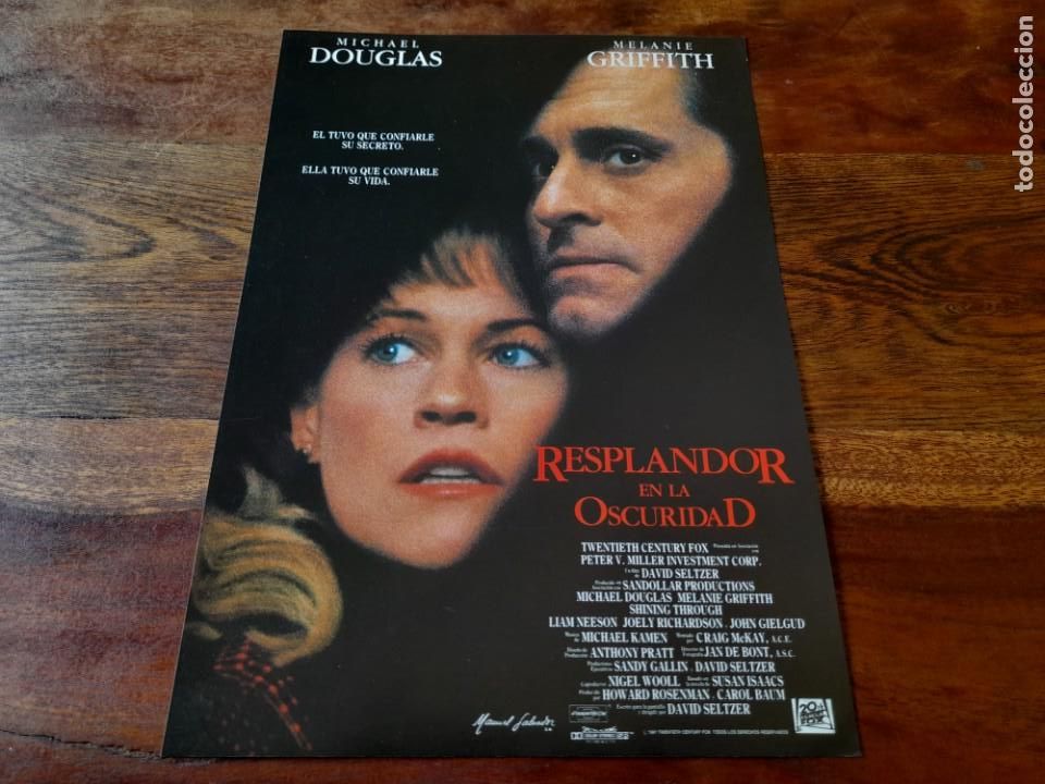 Cinema: Resplandor en la oscuridad - Michael Douglas, Melanie Griffith, Liam Neeson - Guia original Fox 1991