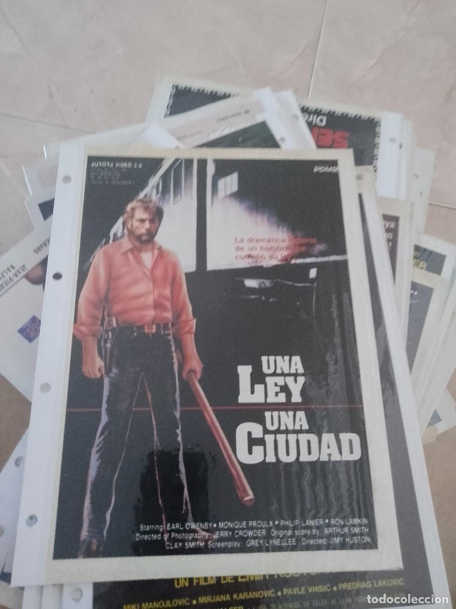 Kino: Una ley una ciudad Mini cartel de revista a&ntilde;os 80 90 est&aacute; pegado en carton