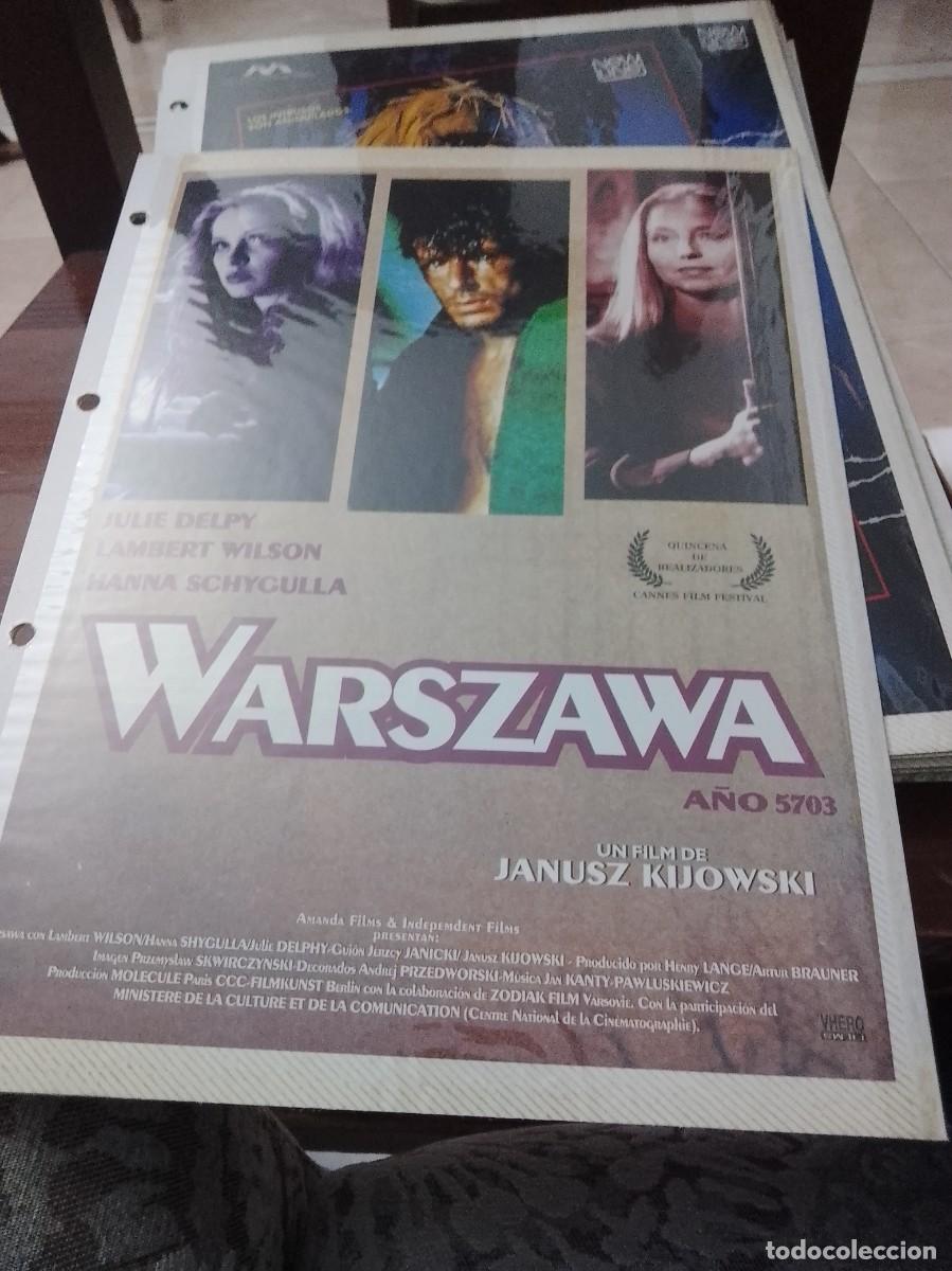 Cinema: Warszawa,Mini cartel de revista a&ntilde;os 80 90 est&aacute; pegado en carton