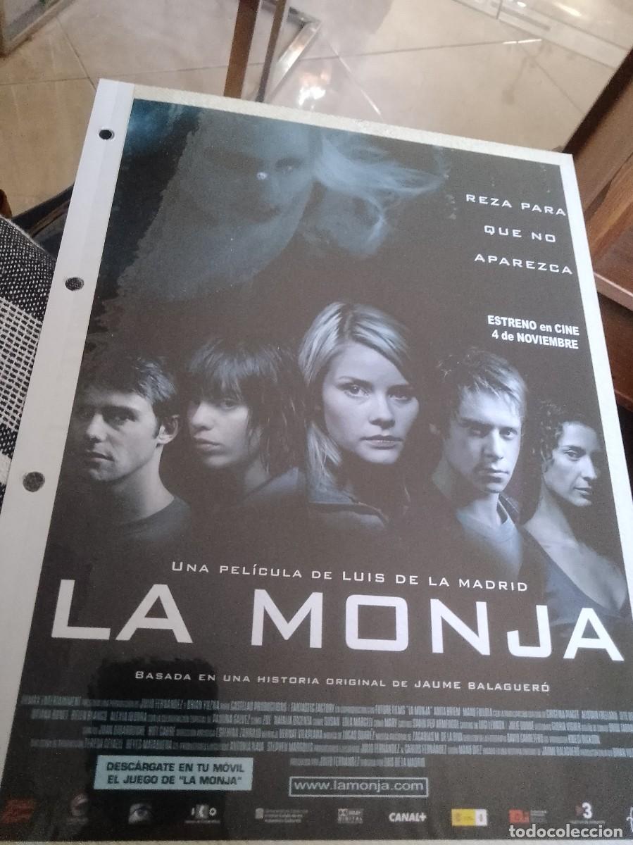 Kino: La monja recorte de revista est&aacute; pegado