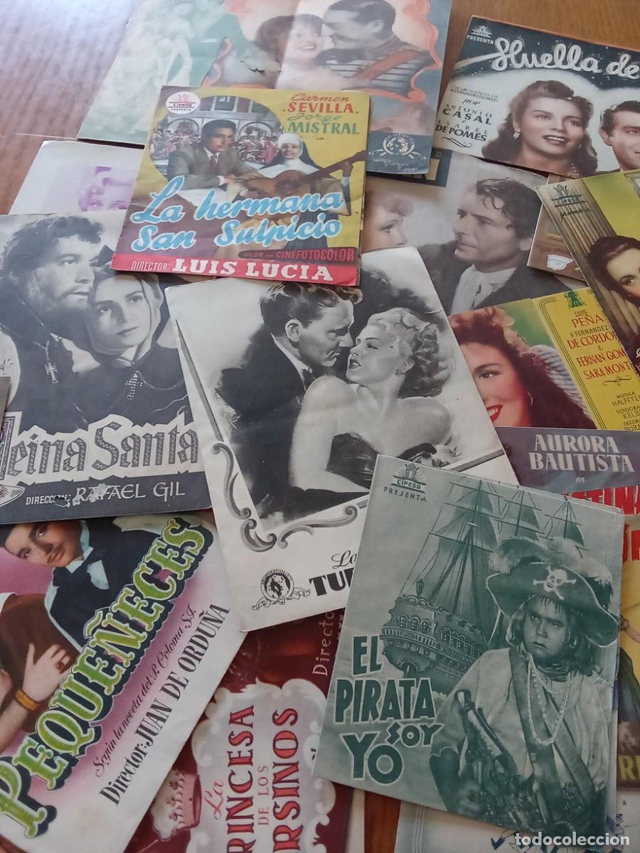 21 programas de cine doble.