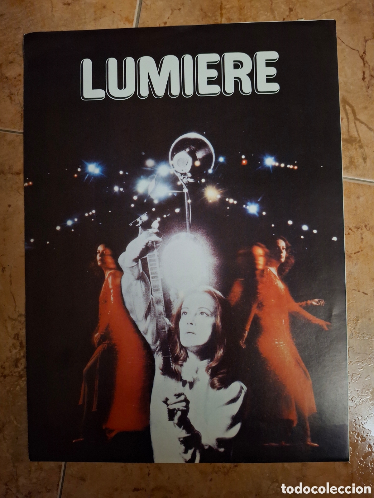 Kino: Folleto Prensa Tr&iacute;ptico Original Pel&iacute;cula &rdquo;Lumi&egrave;re&rdquo; (1976) - Edici&oacute;n Internacional Triling&uuml;e (Jeanne