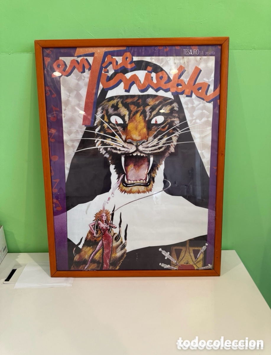 Cine: Antiguo cartel de la pel&iacute;cula de 1983, Entre tinieblas, dirigida por Pedro Almod&oacute;var.