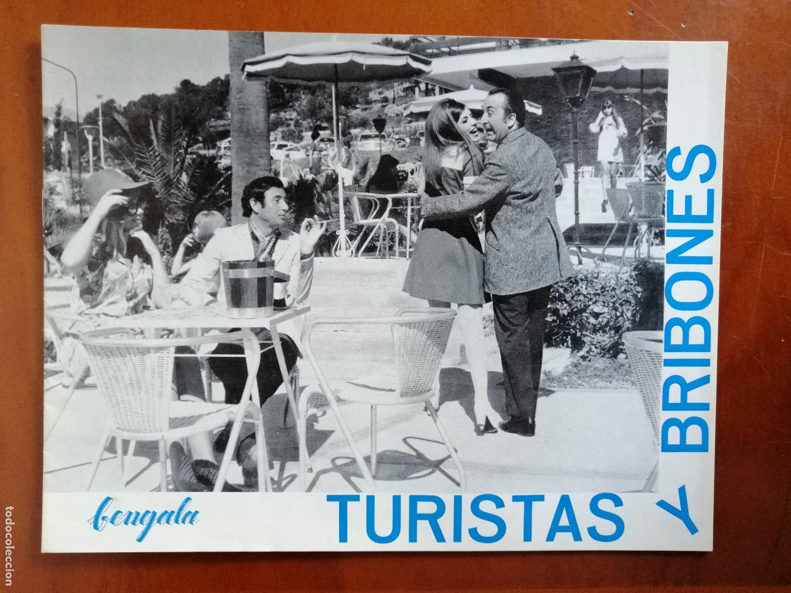Cine: G10857 TURISTAS Y BRIBONES-LIBRO 12 PAGINAS