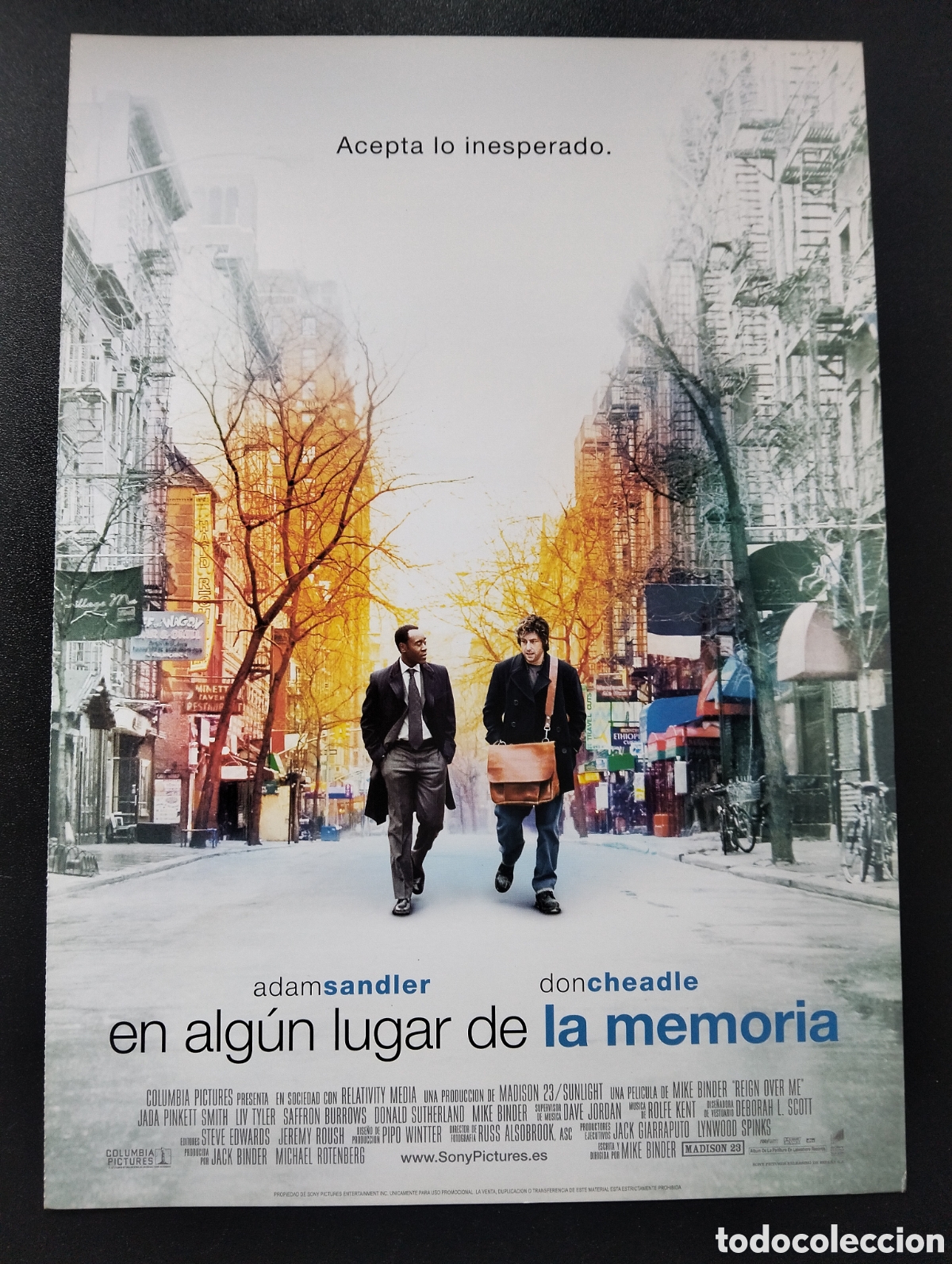 Cine: EN ALGUN LUGAR DE LA MEMORIA ADAM SANDLER DONCHEADLE GUIA CINE ORIGINAL CA72