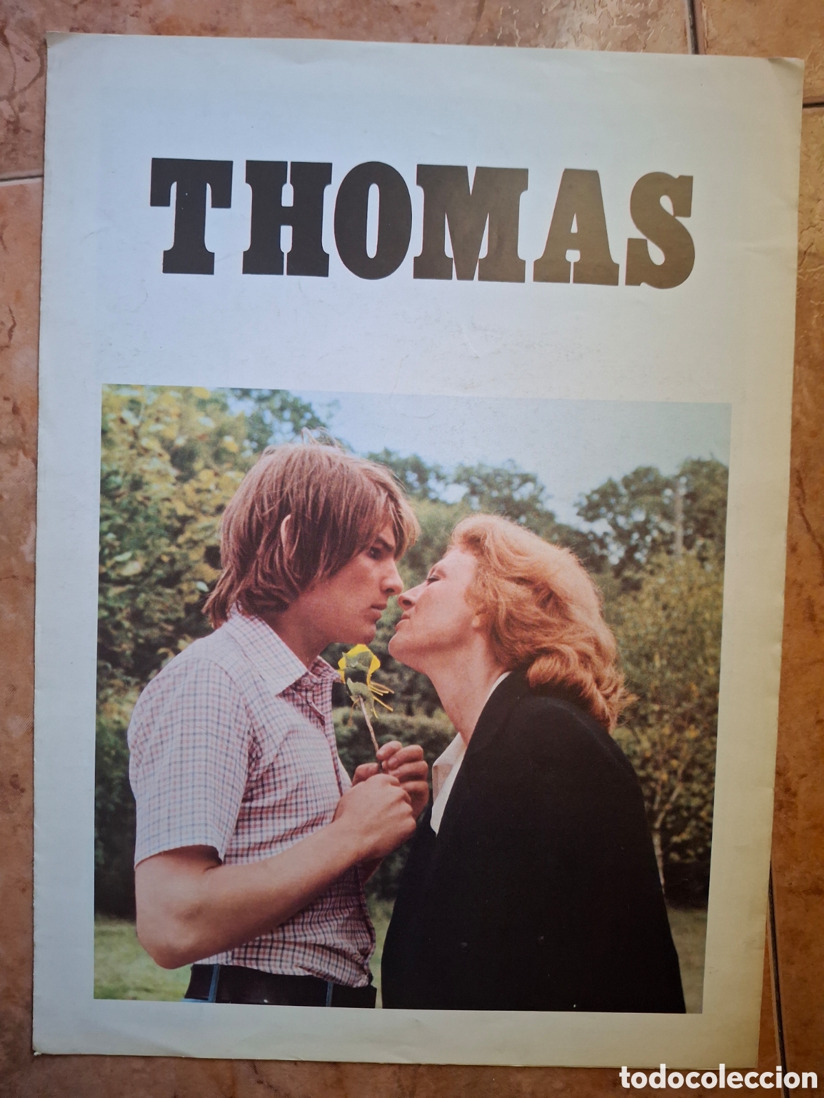 Cine: &rdquo;Folleto Tr&iacute;ptico Original Thomas (1975) Nicole Courcel - Vesna Film - 4 Idiomas / Pressbook&rdquo;