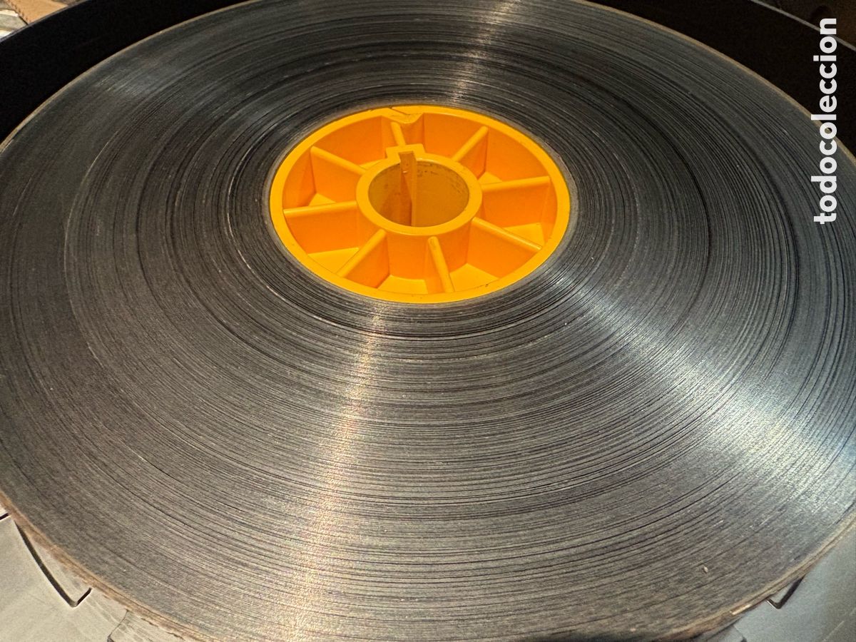 Cine: Documental pel&iacute;cula cine 35mm ESPA&Ntilde;A AL MUNDIAL DE F&Uacute;TBOL (1977) de Miguel Vila. Producci&oacute;n NO-DO.