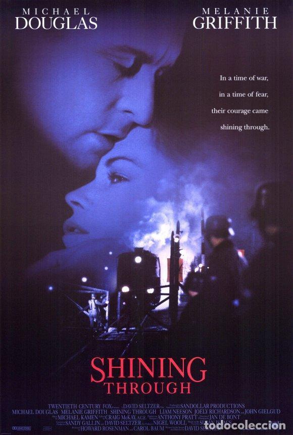 Cin&eacute;ma: Tr&aacute;iler pel&iacute;cula cine 35mm Resplandor en la oscuridad (Shining through) con Michael Douglas