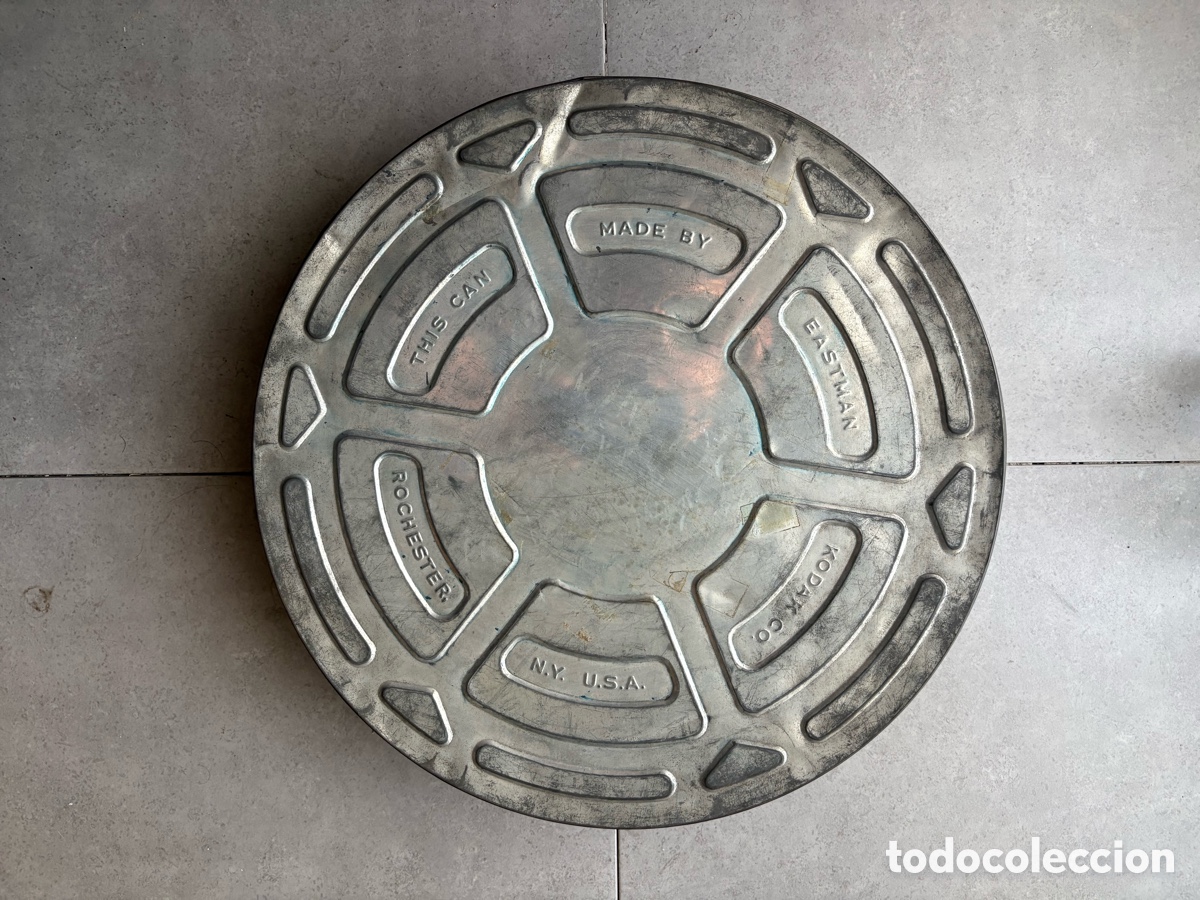 Cine: Caja lata envase para rollo de pel&iacute;cula de cine de 70mm de metal fabricada por Kodak