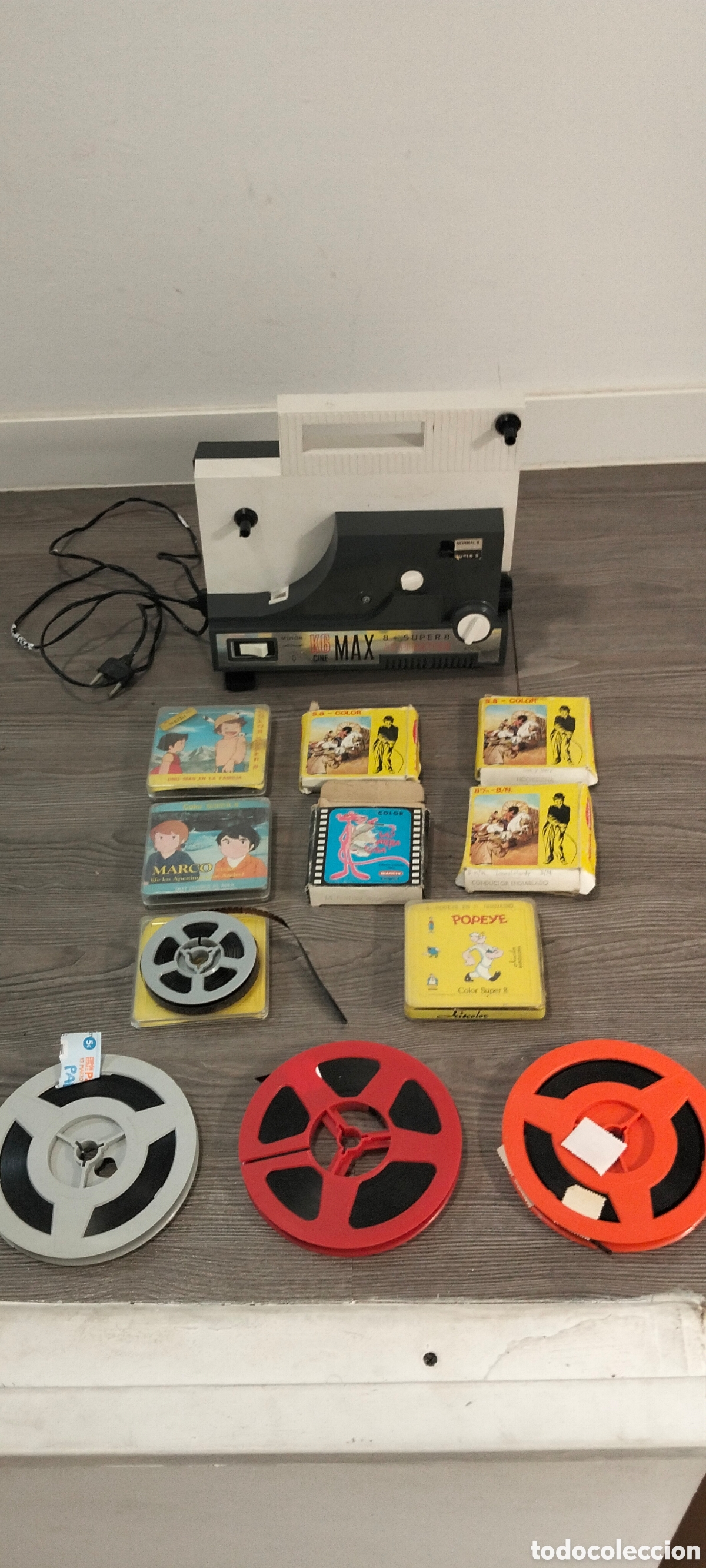 Cine: Lote proyector+pel&iacute;culas