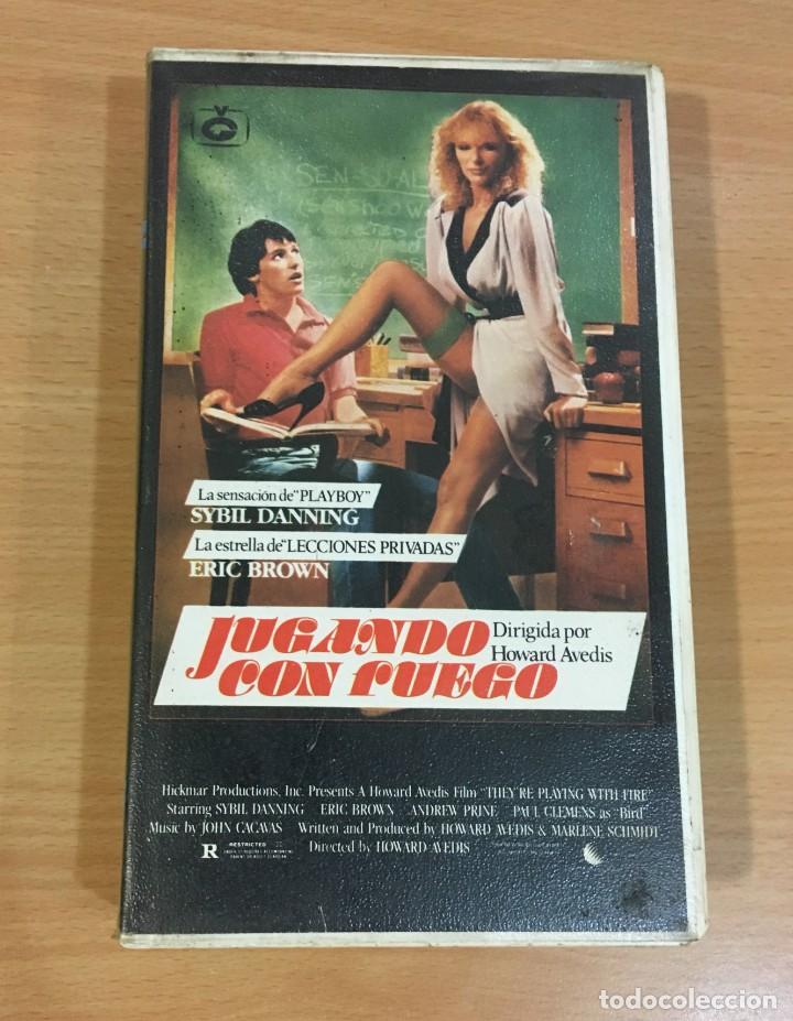 Cinema: BETA CINE COMEDIA ER&Oacute;TICA USA - JUGANDO CON FUEGO (1984), CON SYBIL DANNING