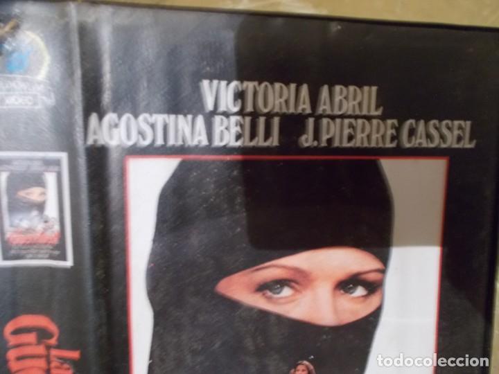 Cine: LA GUERRILLERA BETA AGOSTINA BELLI - Foto 2