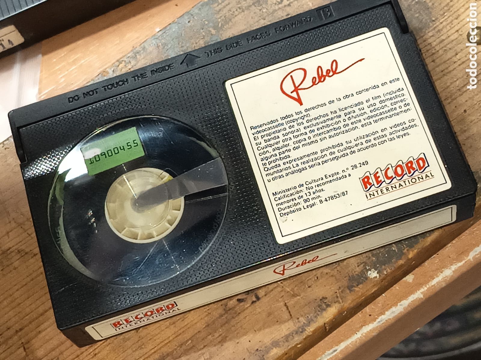 Kino: Rebel. Pel&iacute;cula en v&iacute;deo betamax