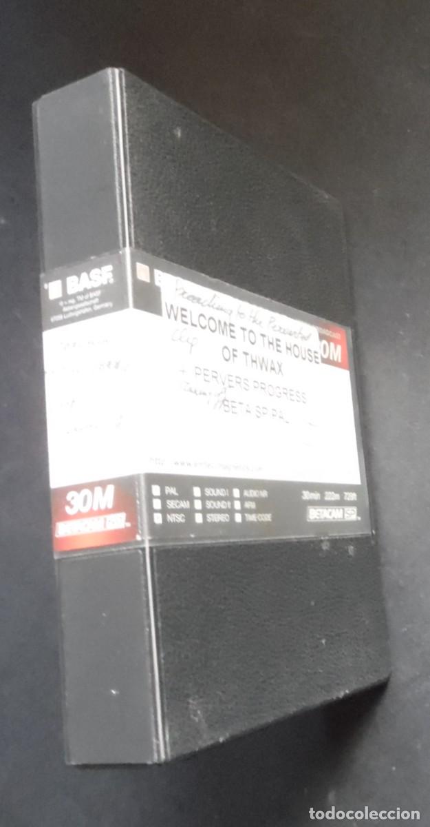 Cine: Preaching to the Perverted (1997), de Stuart Urban. Clip, trailer y making of. V&iacute;deo en Beta