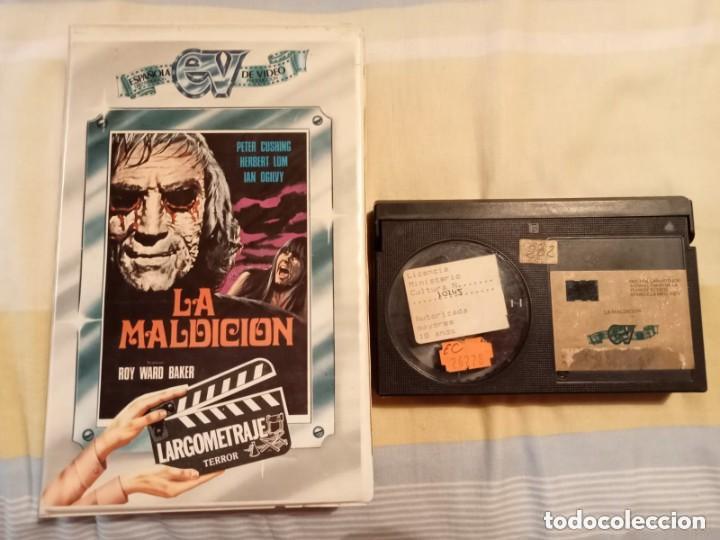 Cine: LA MALDICI&Oacute;N aka Y AHORA EMPIEZAN LOS GRITOS (1973) BETA PETER CUSHING Y LA TETONA STEPHANIE BEACHAM