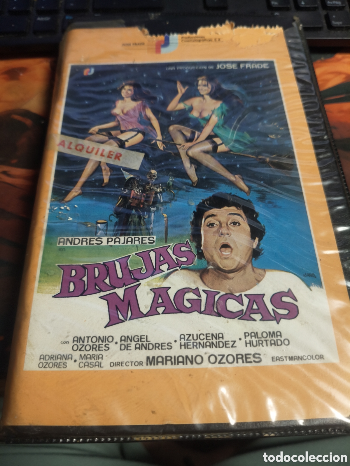Cine: Brujas m&aacute;gicas (car&aacute;tula y pl&aacute;stico en mal estado)