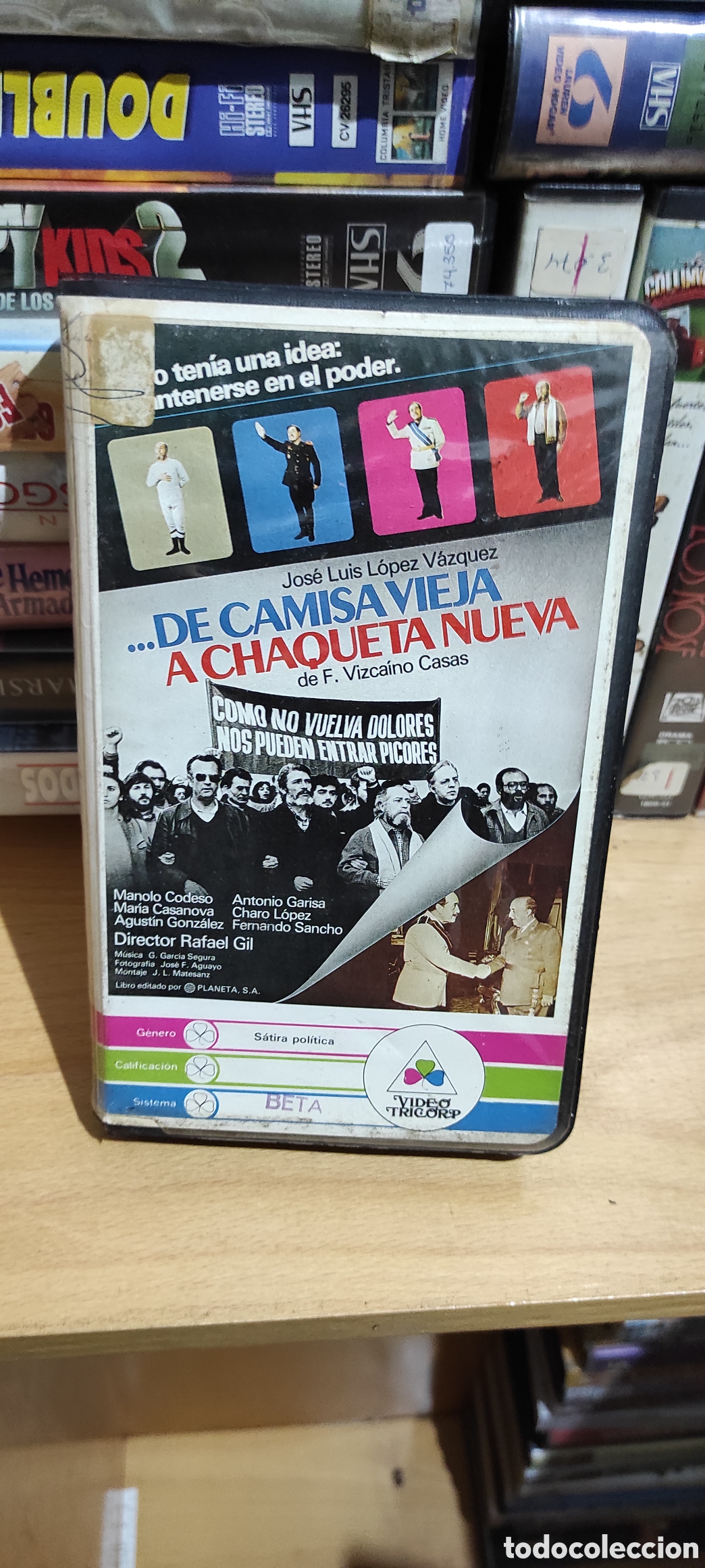 Cine: BETA DE CAMISA VIEJA A CHAQUETA NUEVA