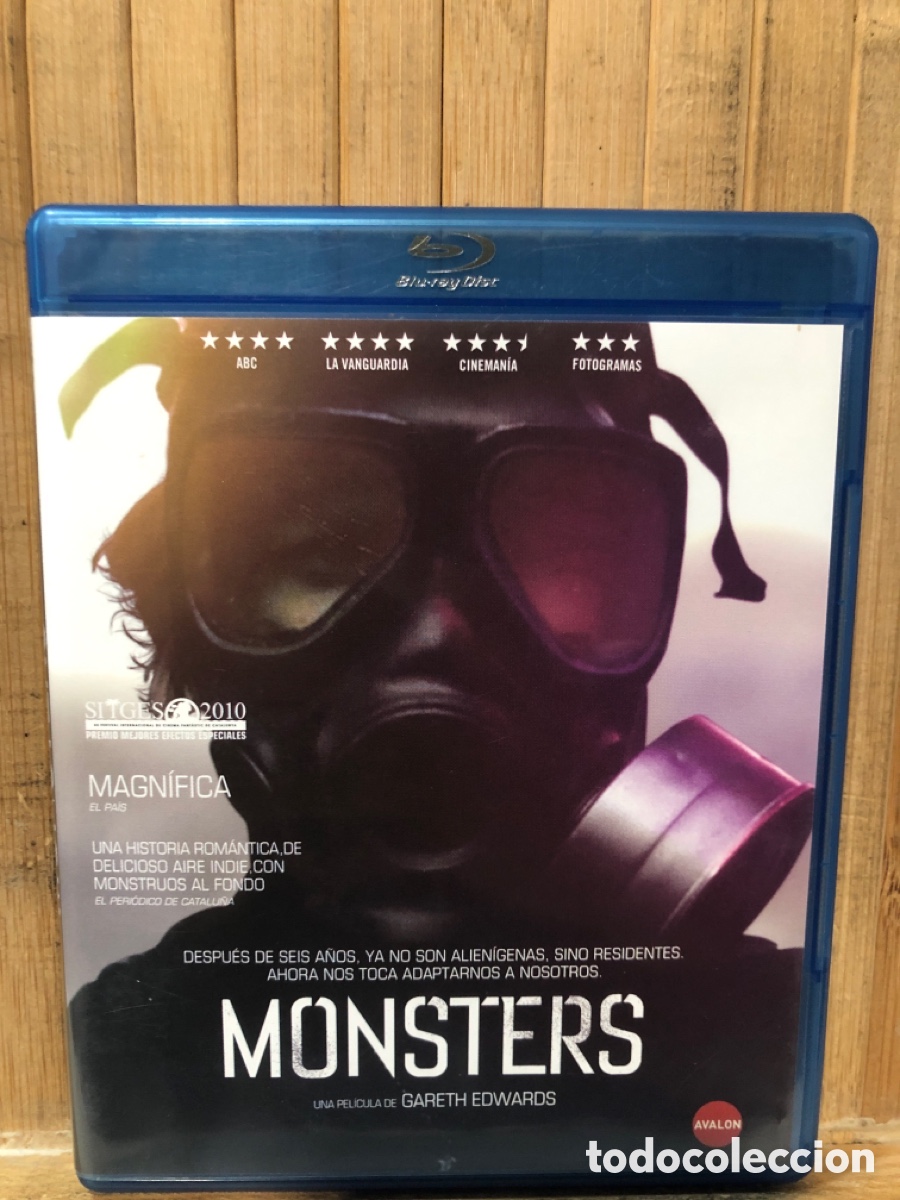 Cine: Monsters BLURAY SEMINUEVO - Foto 1
