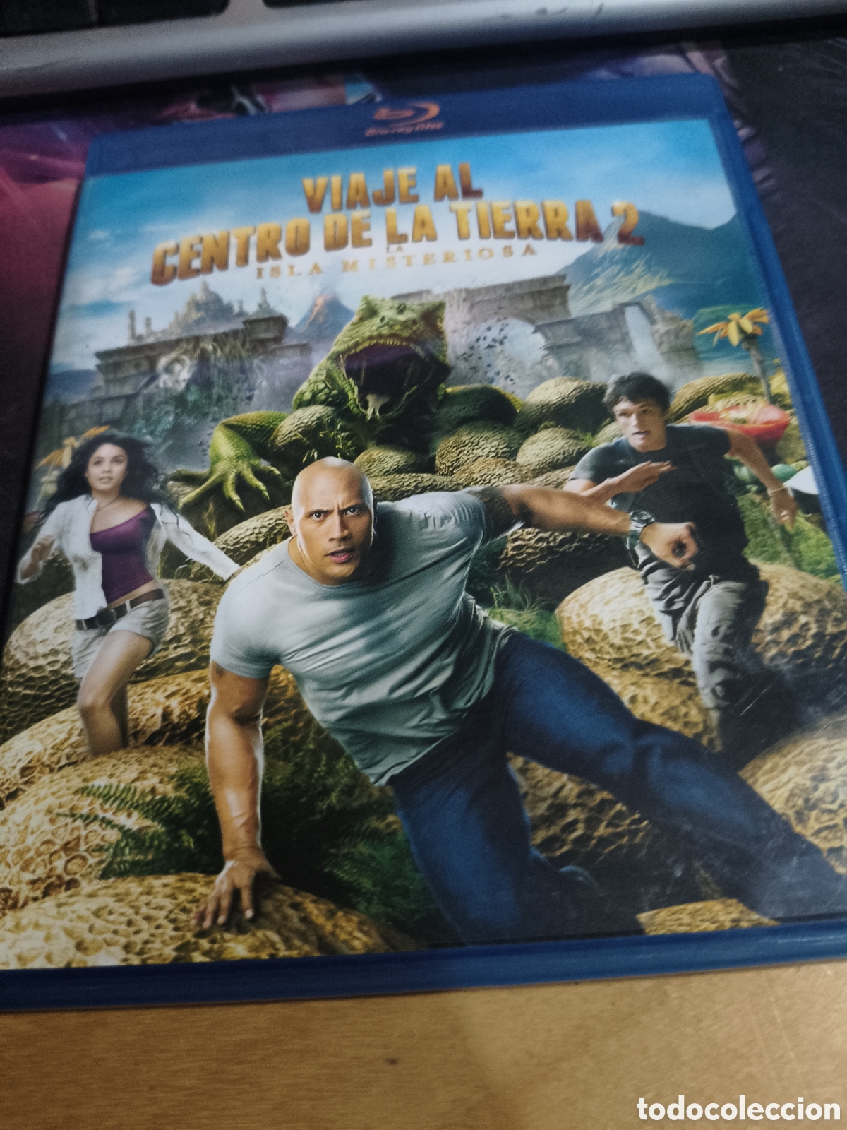 Cine: Viaje al centro de la tierra 2 la isla misteriosa Blu-ray (videoclub)