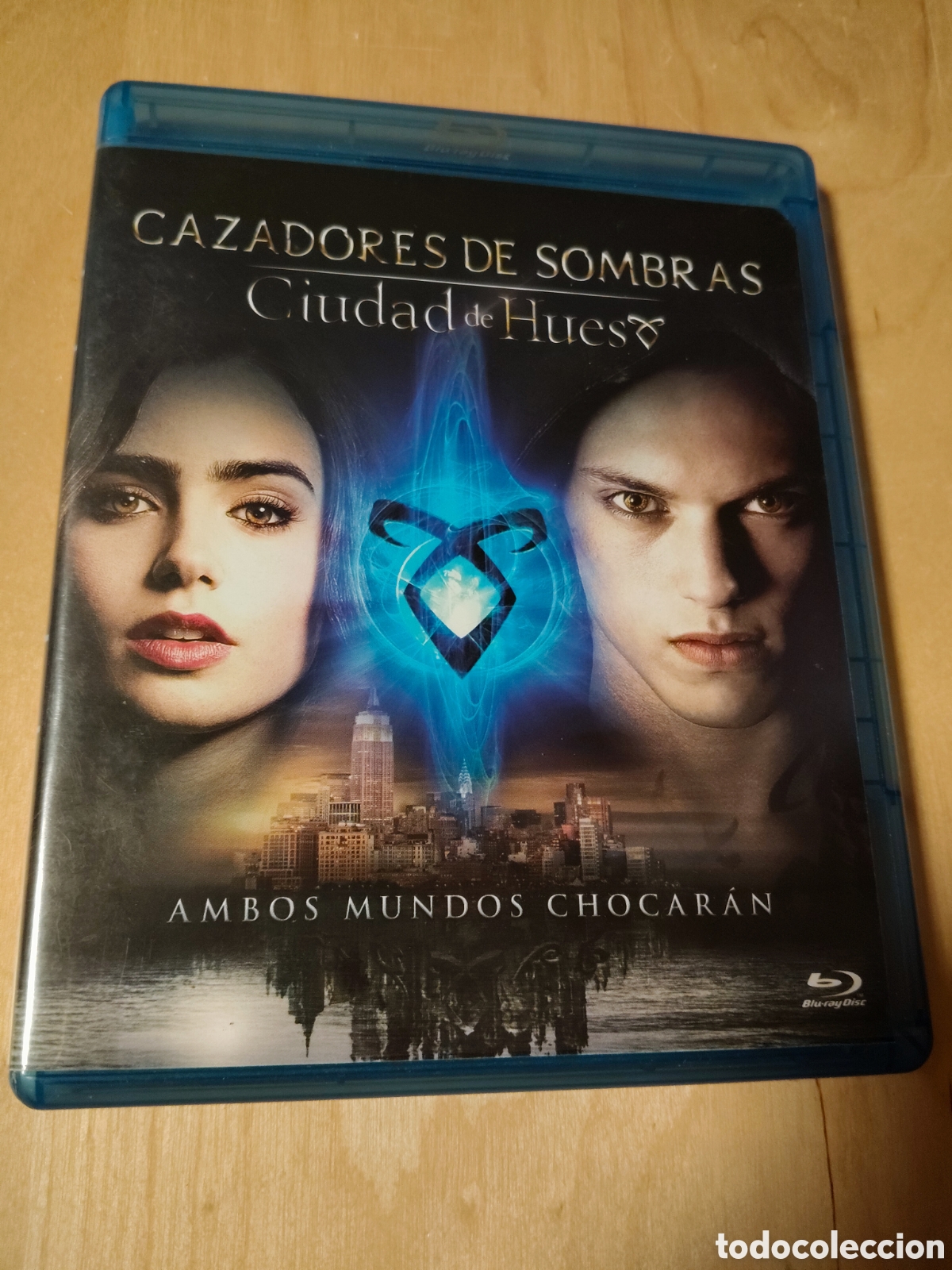 Cine: RB22 cazadores de sombras ciudad de hueso BLURAY SEGUNDAMANO