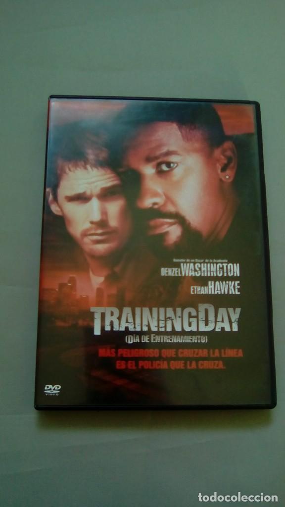 Cine: TRAINING DAY (LEVES SE&Ntilde;ALES DE USO)