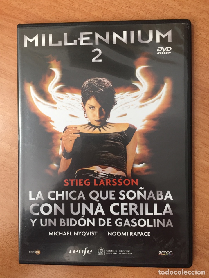 Kino: (DVS9) La chica que so&ntilde;aba con una cerilla y un bid&oacute;n de gasolina - DVD Tapa fina Segunda mano