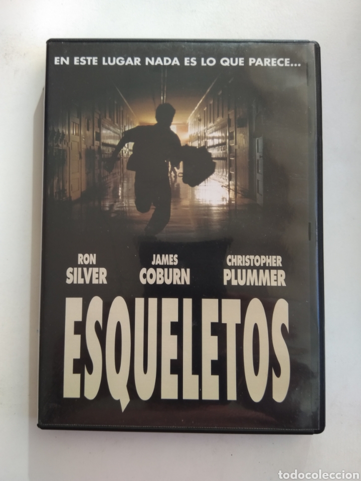 Cine: DVD ESQUELETOS - Foto 1