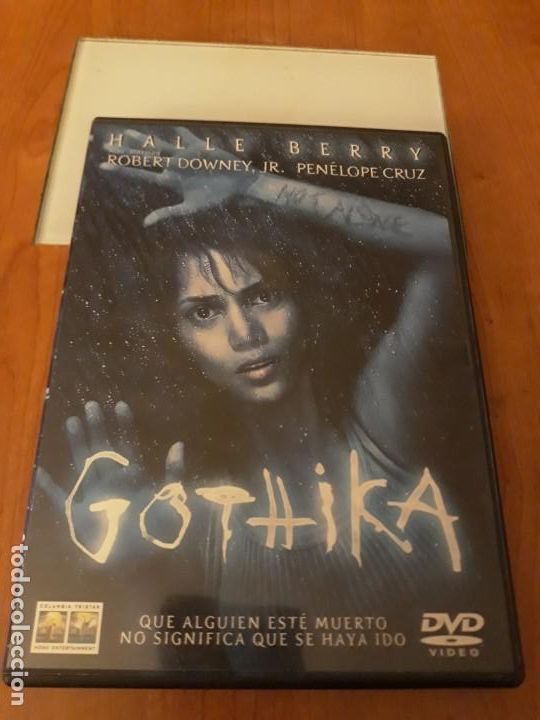 Cine: Gothika - Foto 1