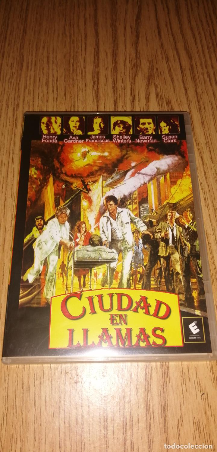 Cine: CIUDAD EN LLAMAS - Foto 1