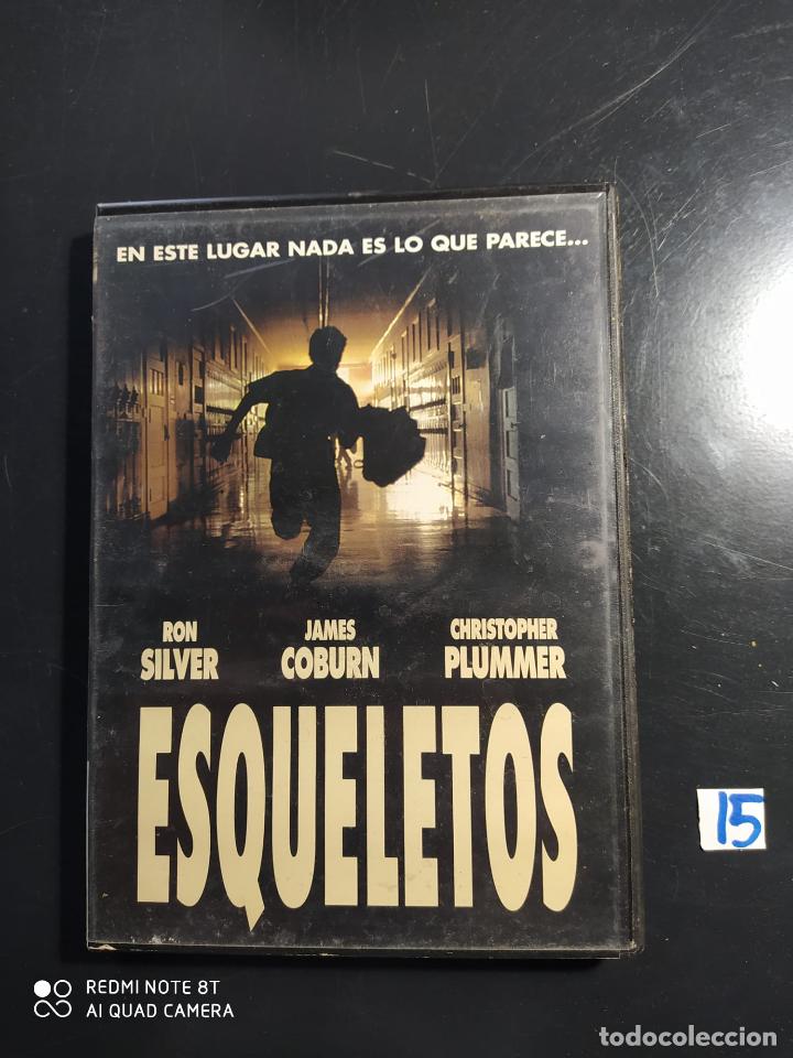 Cine: Esqueletos - Foto 1