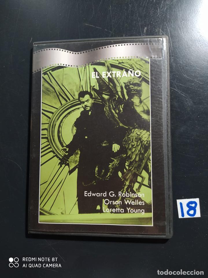 Cine: El extra&ntilde;o - Foto 1
