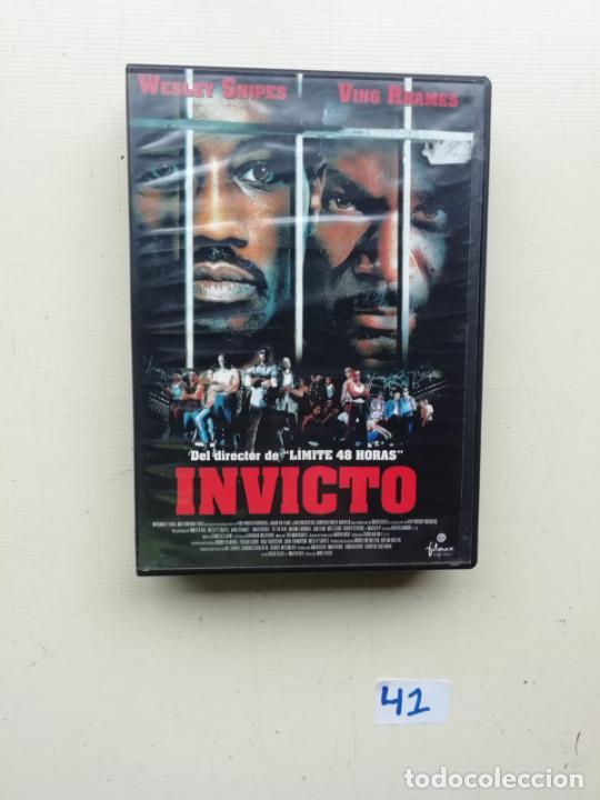 Cine: Invicto - Foto 1