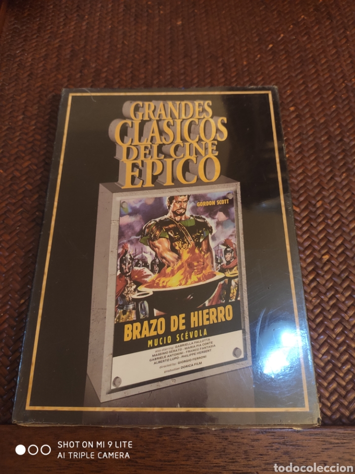 Cinema: Brazo de hierro plastificada