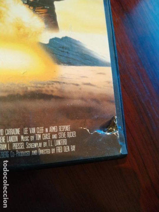Cine: DVD --- EL PODER DE LAS ARMAS (primera edici&oacute;n) --- Con David Carradine y Lee Van Cleef - Foto 3