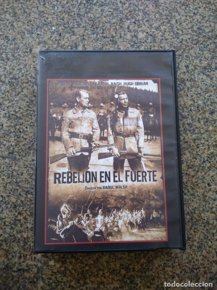 Cinema: DVD -- REBELION EN EL FUERTE --