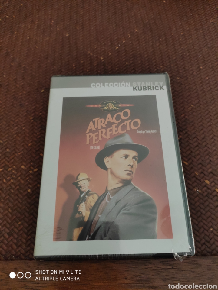 Kino: Atraco perfecto precintada