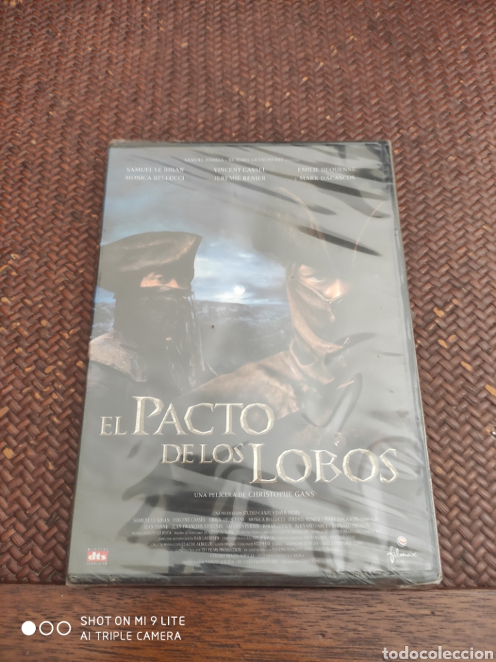 Cine: El pacto de los lobos precintada - Foto 1