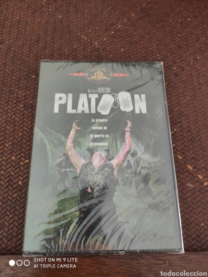 Cine: Platoon precintada - Foto 1