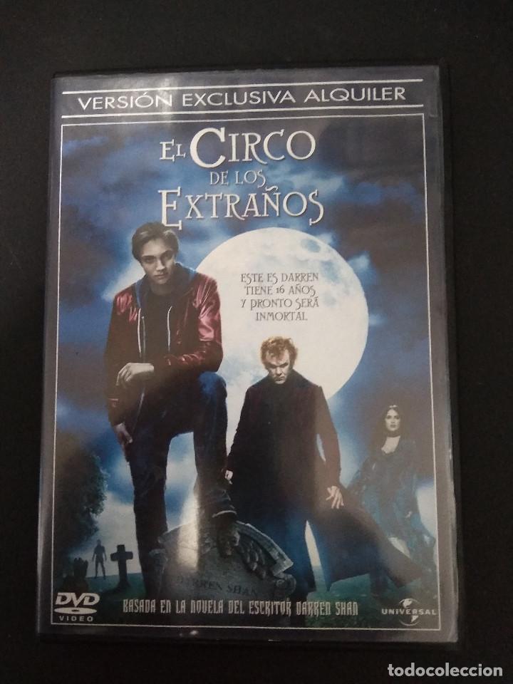 Cine: EL CIRCO DE LOS EXTRA&Ntilde;OS - Foto 1