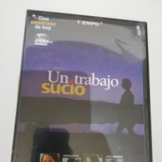 Cine: UN TRABAJO SUCIO (MOLLY RINGWALD / DONALD LOGUE / MICHAEL NICKLES) DVD PRECINTADO. Lote 299588398