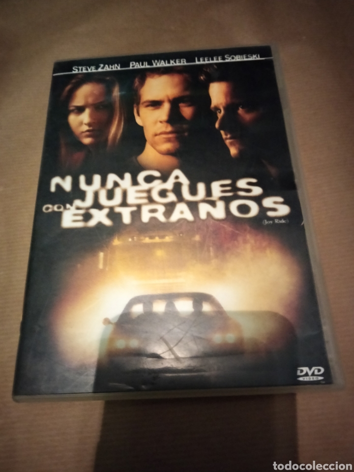 Cinema: Nunca juegues con extra&ntilde;os dvd -22