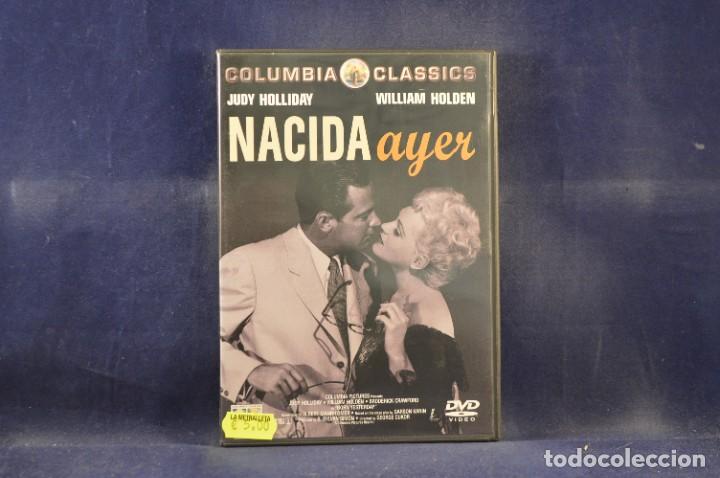 Cine: NACIDA AYER - DVD - Foto 1
